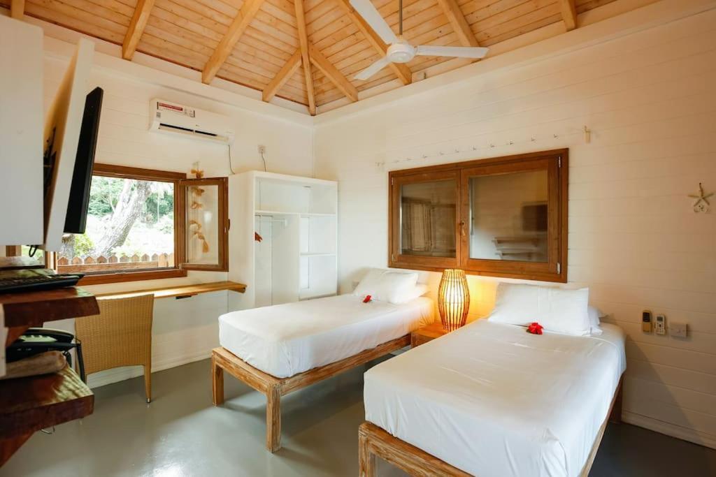 La Pointe Beach Huts เบเซนต์แอนน์ ภายนอก รูปภาพ