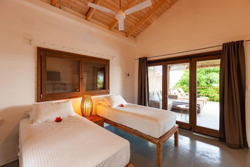 La Pointe Beach Huts เบเซนต์แอนน์ ภายนอก รูปภาพ