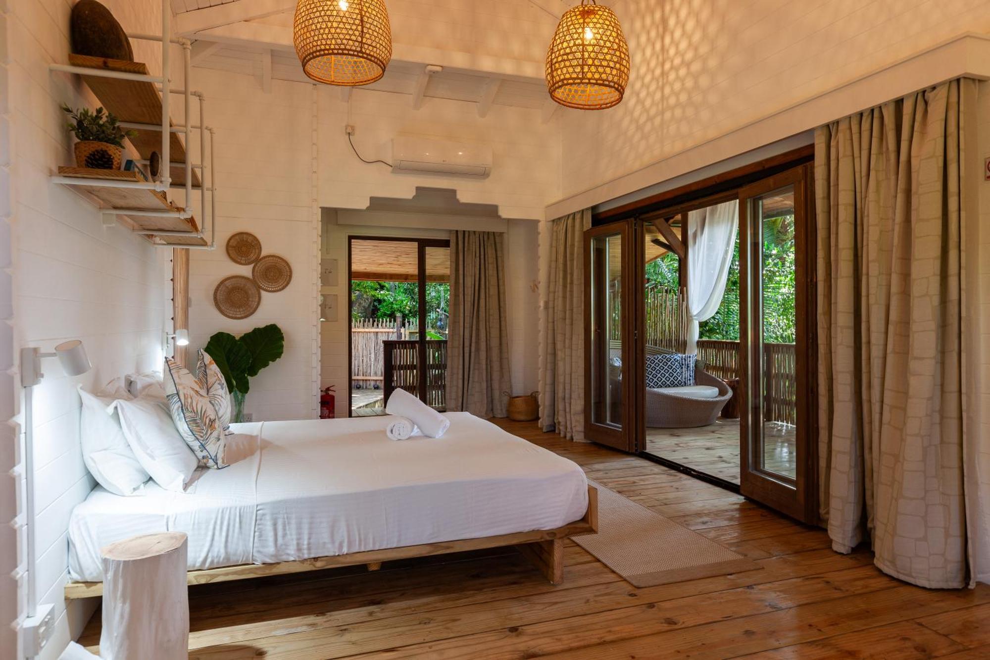 La Pointe Beach Huts เบเซนต์แอนน์ ภายนอก รูปภาพ
